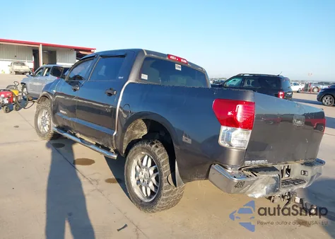 2011 Toyota Tundra Grade 4.6L V8 z USA, uszkodzony, nr VIN 5TFEM5F19BX023925